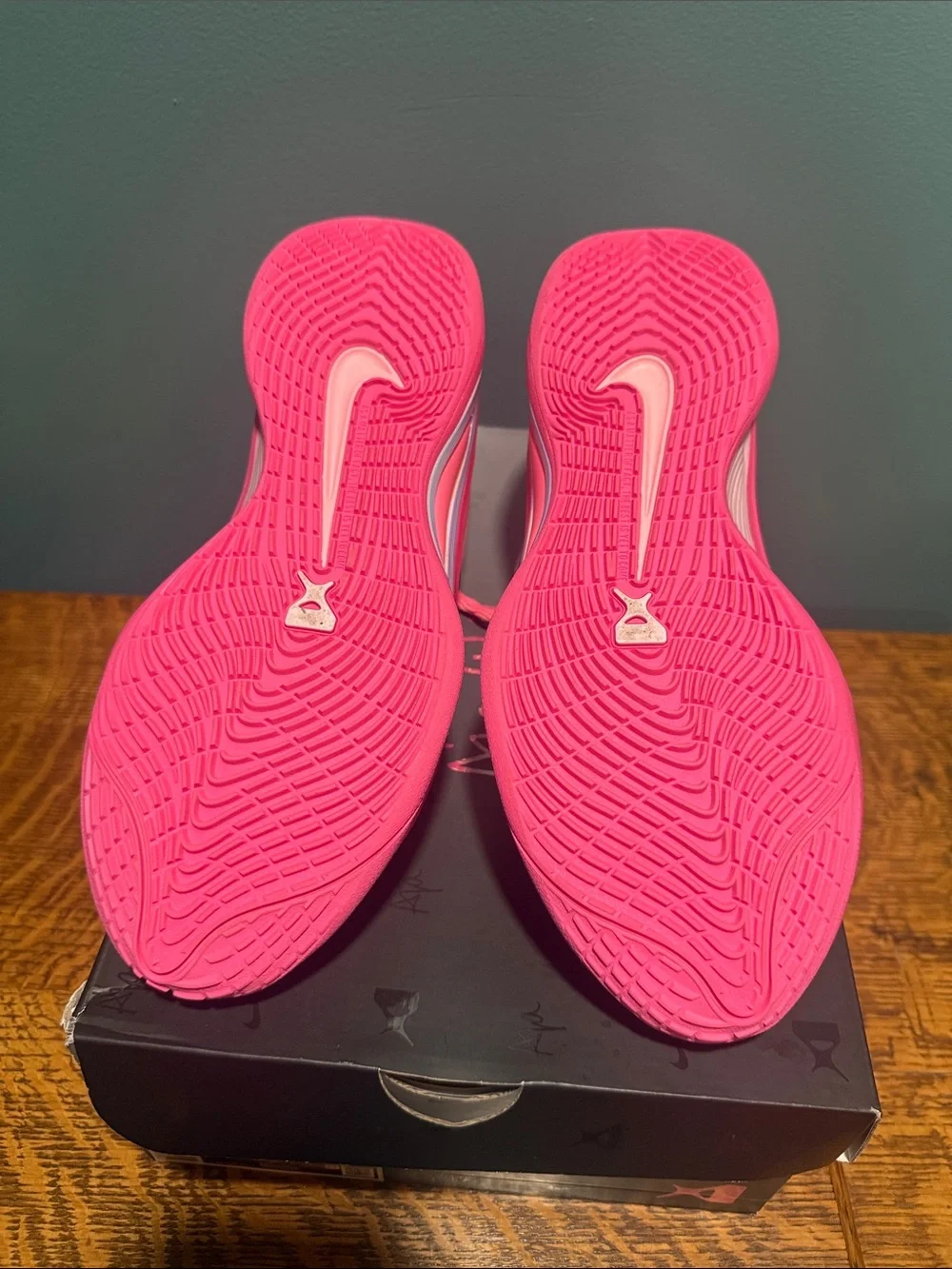 Nike Women's Hot Pink Running Sneakers